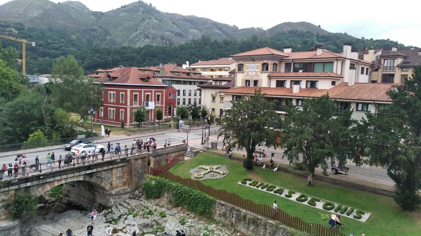 La Nueva Covadonguina Apartment Cangas de Onis Exterior photo